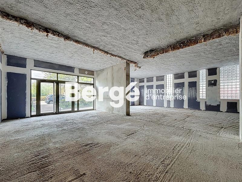 Local commercial - 325 m²