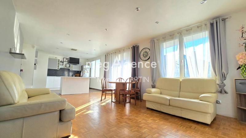 Maison - 95 m² - 5 pièces