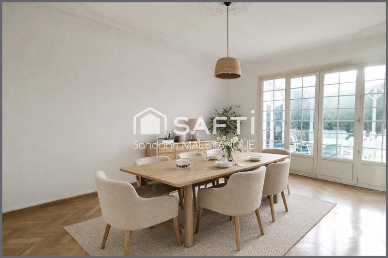 Maison - 247 m² - 6 pièces