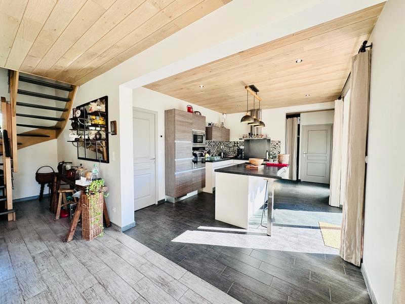 Maison - 174 m² - 6 pièces