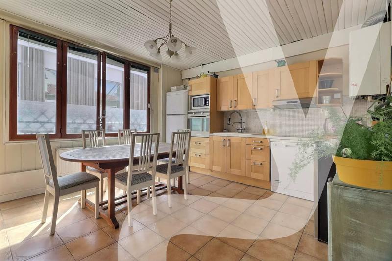 Maison - 100 m² - 6 pièces