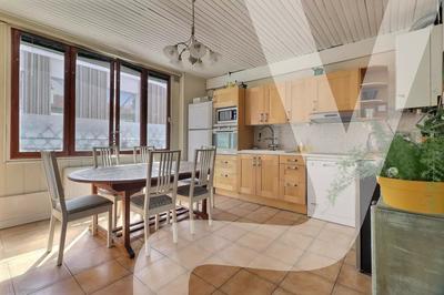 Maison - 100 m² - 6 pièces