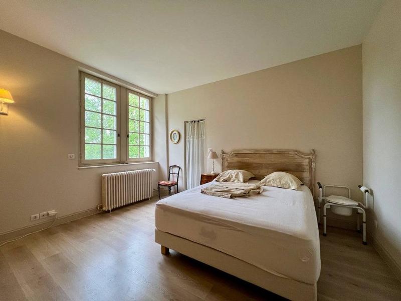 Maison traditionnelle - 286 m² - 13 pièces