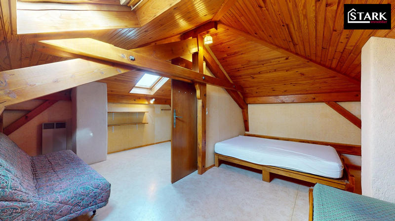 Maison - 92 m² - 5 pièces