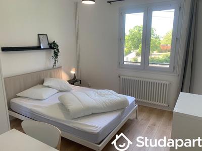 Chambre - 9 m² - 1 pièce