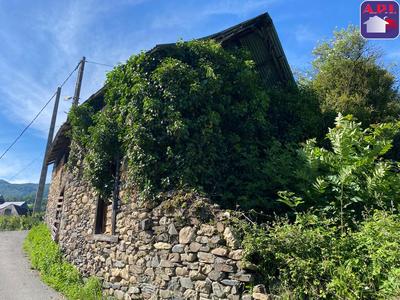 Grange - 85 m² - 2 pièces