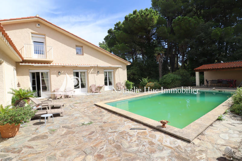 Villa - 216 m² - 6 pièces
