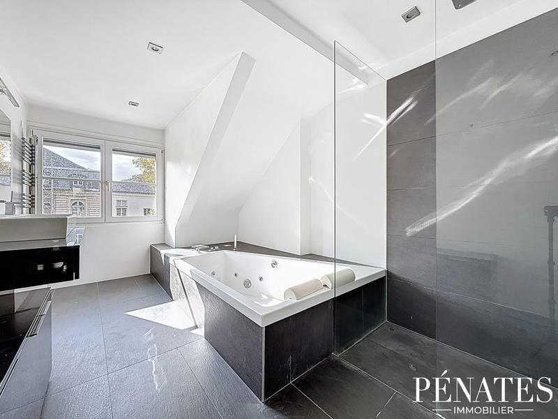 Maison contemporaine - 200 m² - 6 pièces