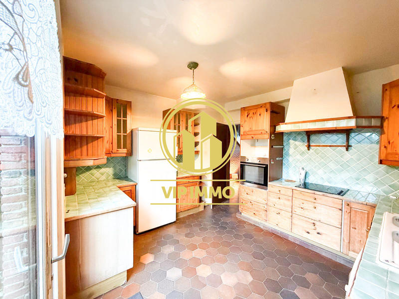 Maison - 204 m² - 10 pièces