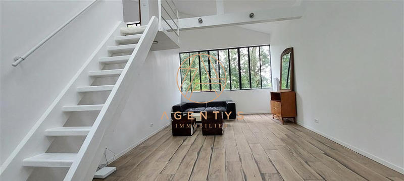 Appartement - 167 m² - 7 pièces