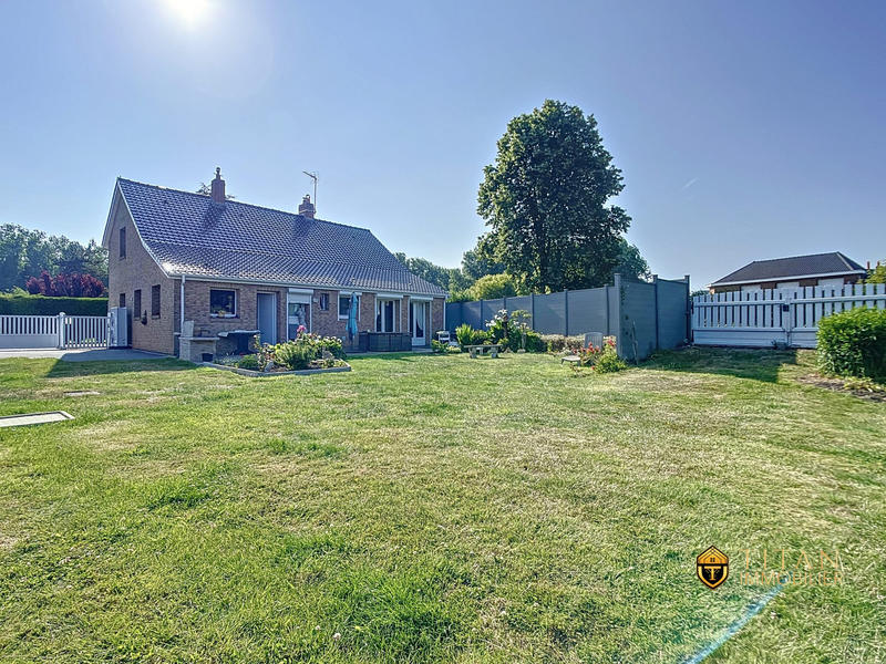 Maison - 99 m² - 5 pièces