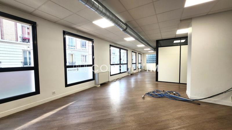 Bureau - 486 m²