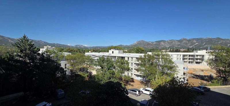 Appartement - 81 m² - 4 pièces