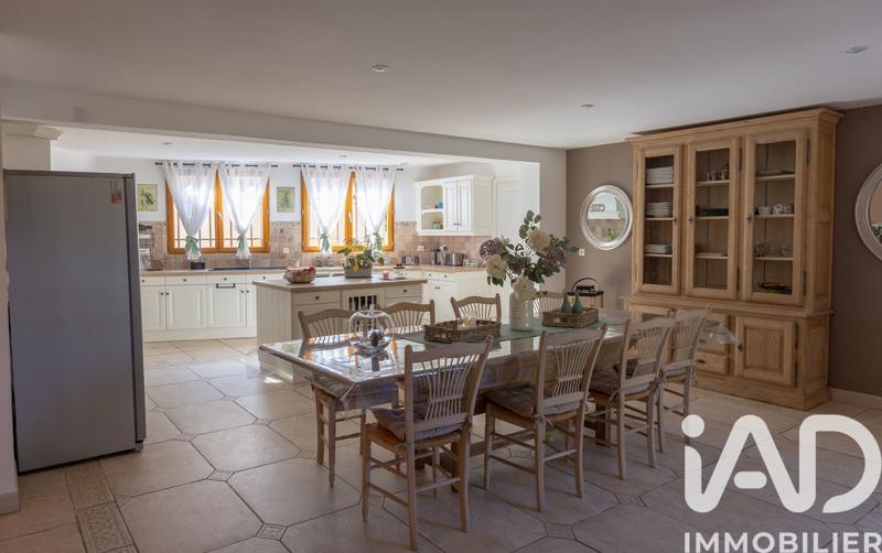 Maison - 423 m² - 13 pièces