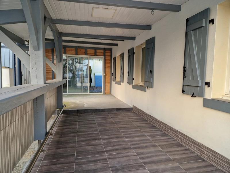 Maison - 214 m² - 7 pièces