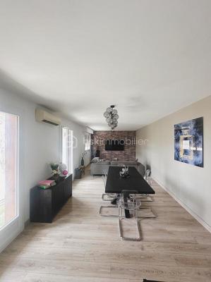 Appartement - 83 m² - 3 pièces