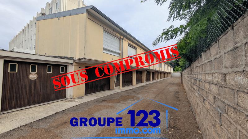 Parking / Garage - 20 m²