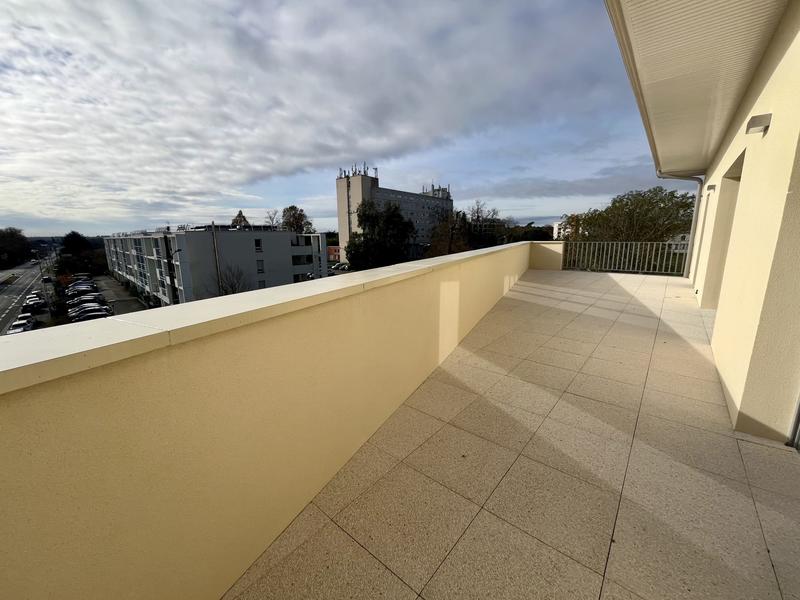 Appartement - 103 m² - 4 pièces