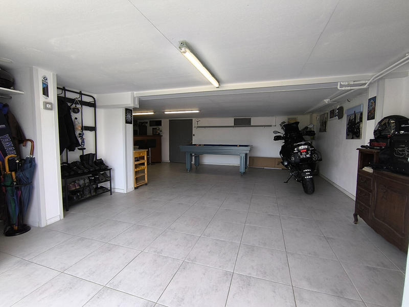 Maison bourgeoise - 230 m² - 9 pièces