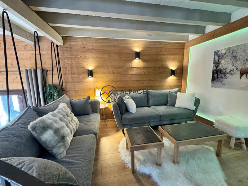 Appartement - 130 m² - 8 pièces