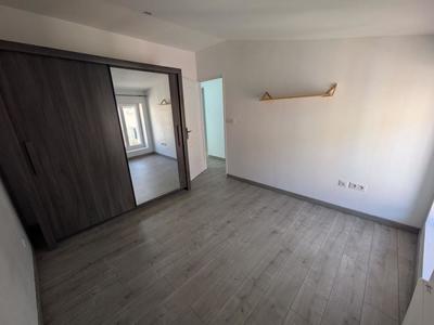 Appartement - 100 m² - 3 pièces