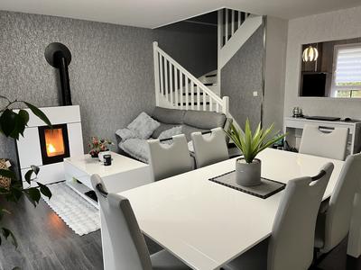 Maison - 95 m² - 5 pièces