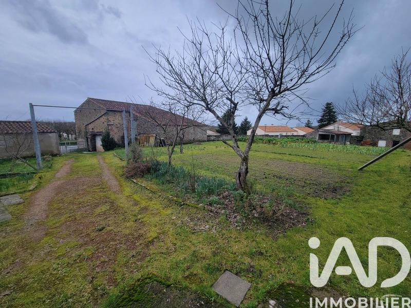 Maison - 99 m² - 5 pièces