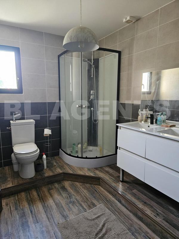 Maison contemporaine - 170 m² - 4 pièces