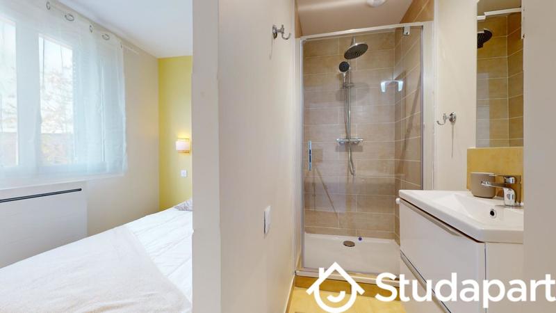 Chambre - 9 m² - 1 pièce