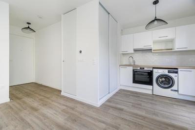 Studio - 25 m² - 1 pièce