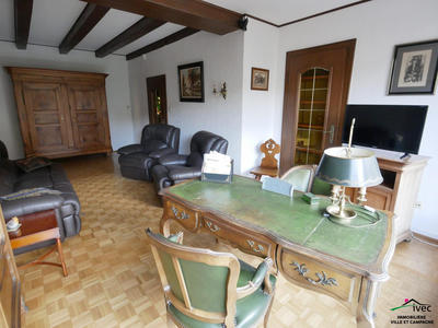 Maison - 238 m² - 8 pièces