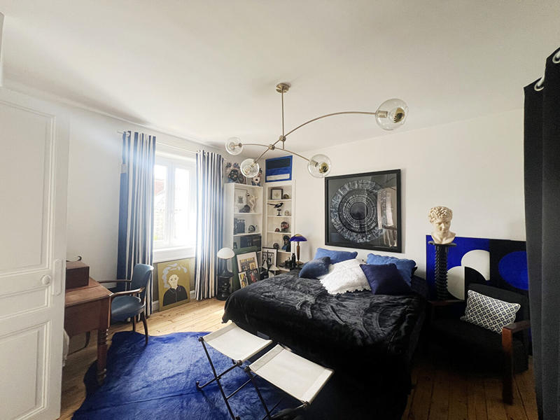 Maison - 200 m² - 7 pièces