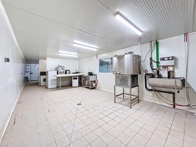 Maison - 215 m² - 6 pièces