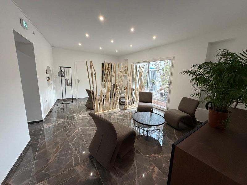 Appartement - 80 m² - 2 pièces