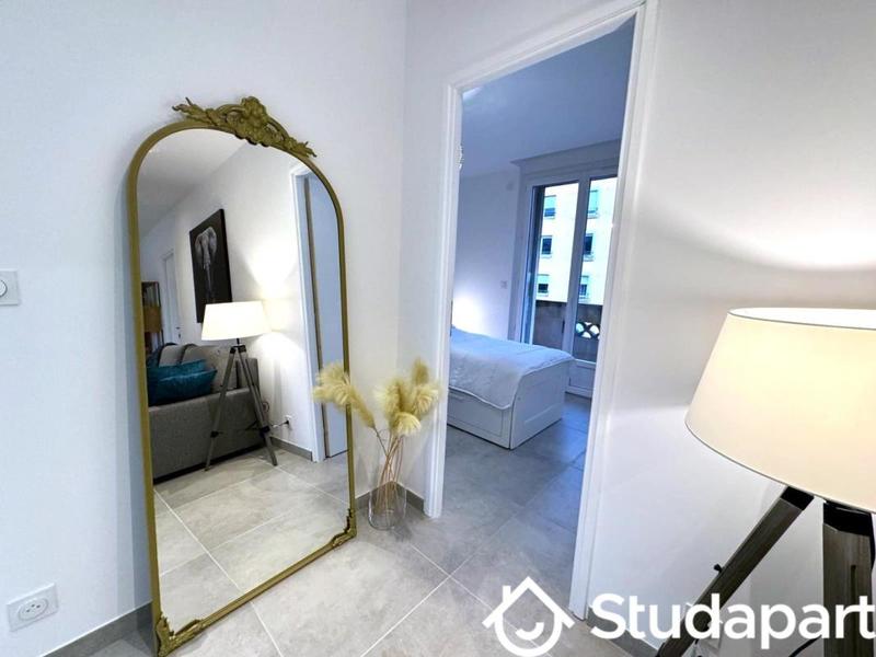 Chambre - 12 m² - 1 pièce