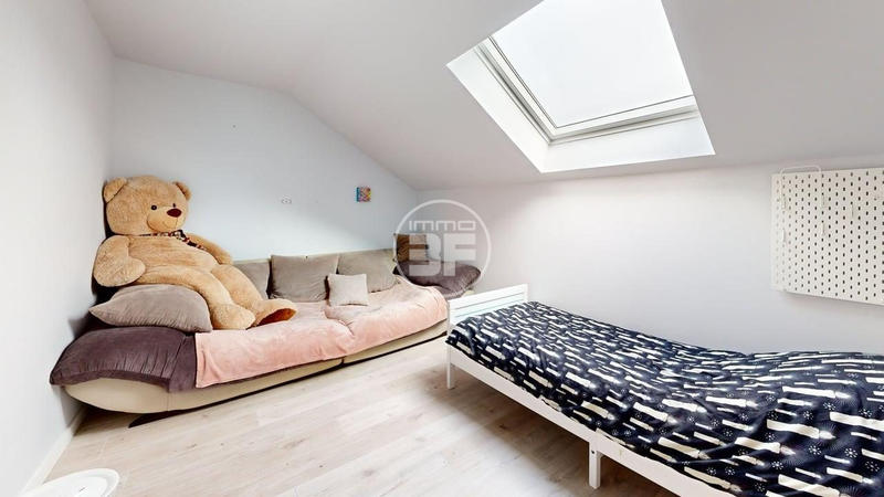 Maison - 140 m² - 5 pièces