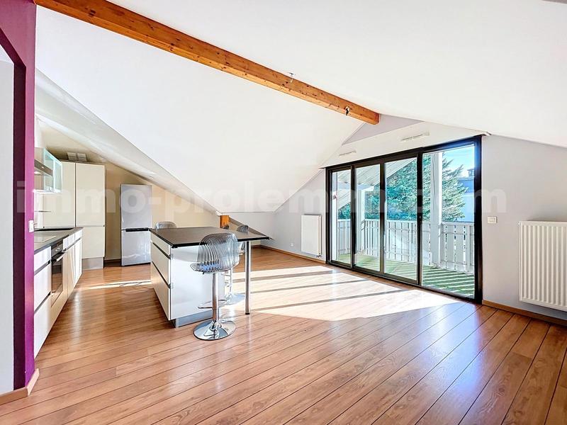 Appartement - 92 m² - 3 pièces