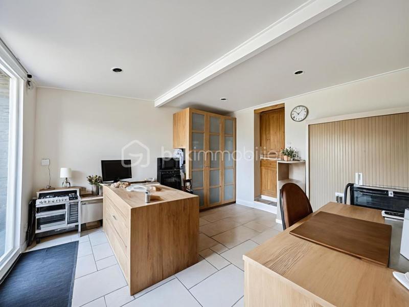 Maison - 280 m² - 15 pièces