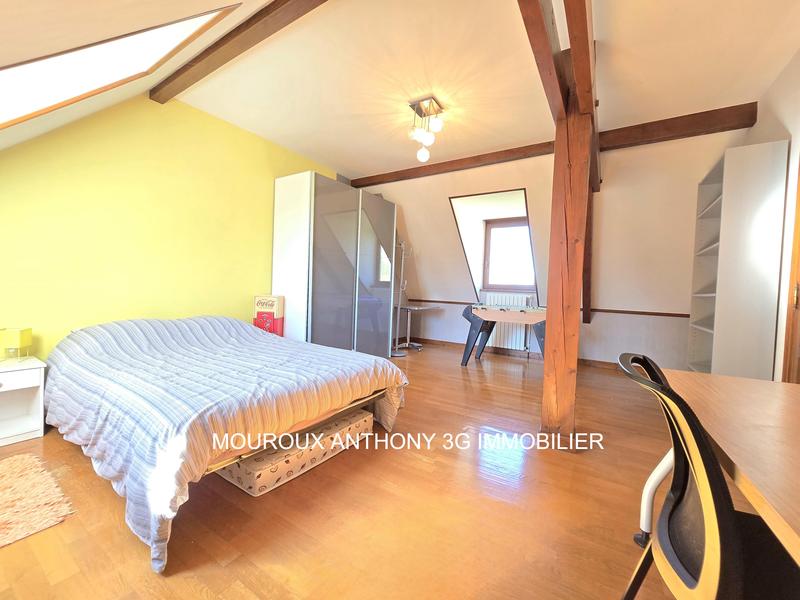 Maison - 248 m² - 7 pièces