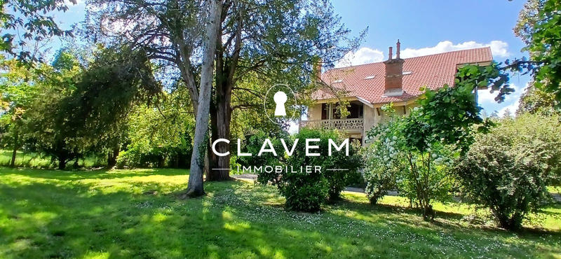 Maison - 350 m² - 15 pièces