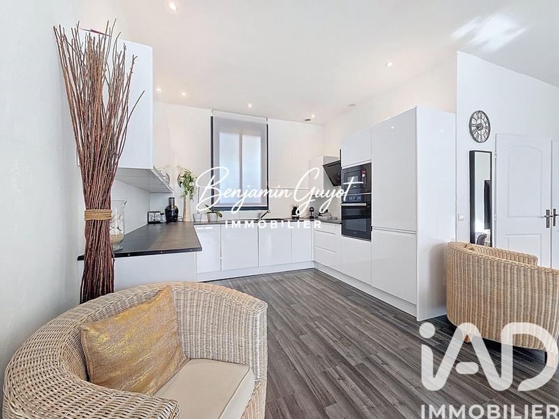 Maison - 111 m² - 4 pièces