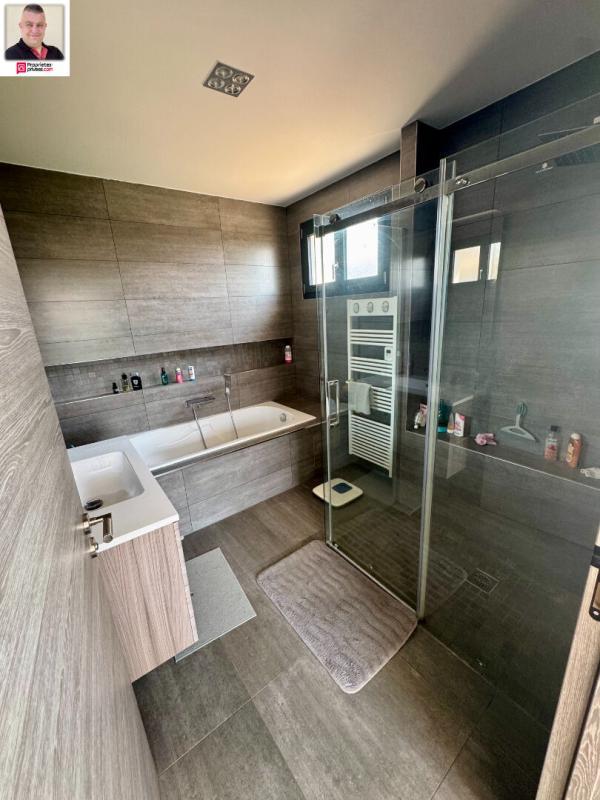 Villa - 180 m² - 5 pièces