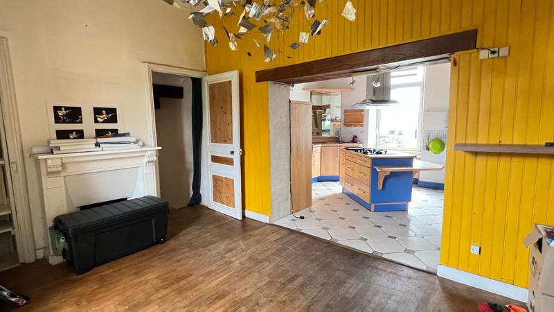 Maison - 231 m² - 6 pièces