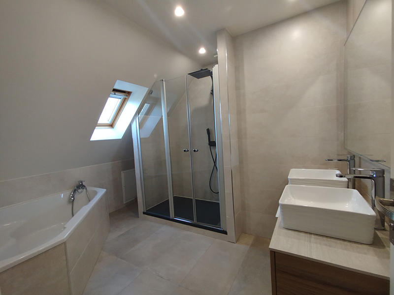 Maison - 136 m² - 6 pièces