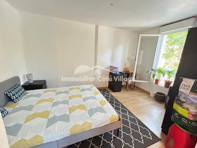 Appartement - 83 m² - 4 pièces