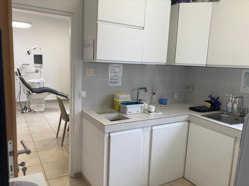 Local commercial - 73 m² - 6 pièces