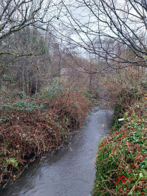 Propriété - 100 m² - 5 pièces