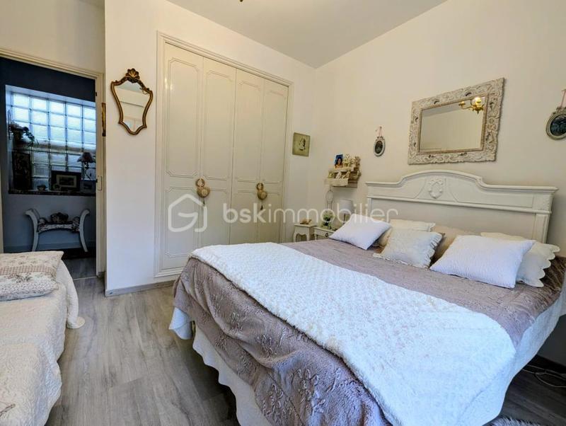 Propriété - 171 m² - 6 pièces