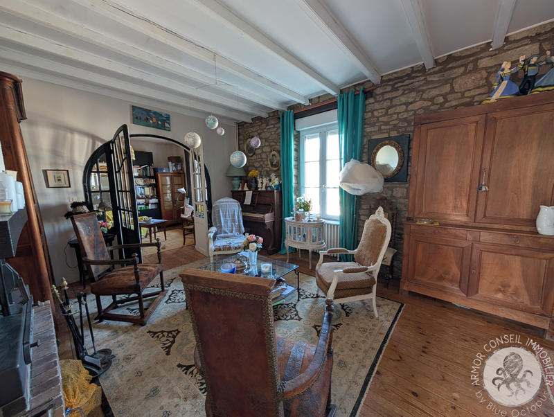 Maison - 229 m² - 8 pièces
