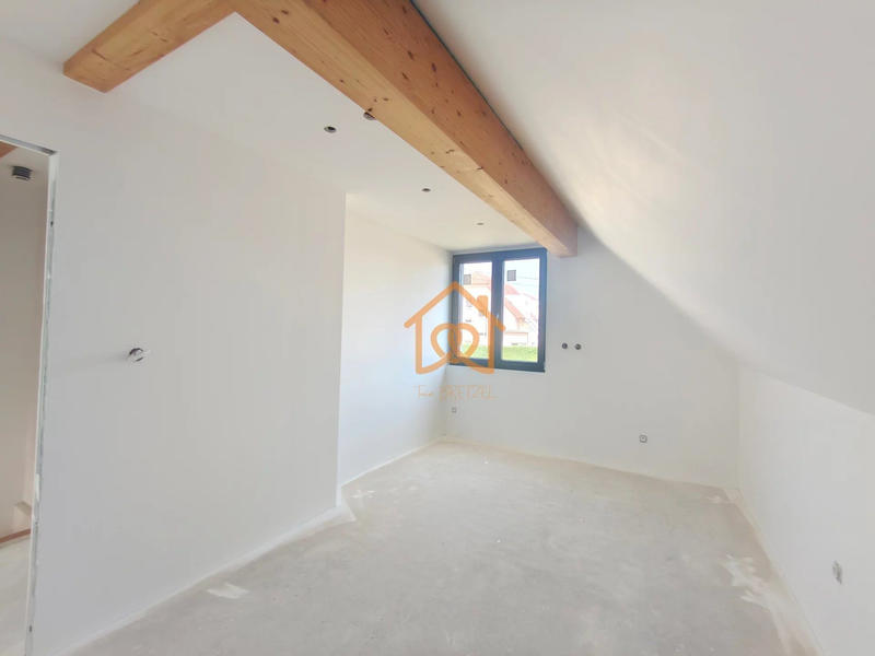 Appartement - 120 m² - 5 pièces